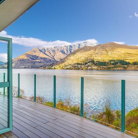 Huge Lakefront Delight - Queenstown Holiday Home Exterior foto